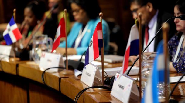 Autoridades y expertos de América Latina y el Caribe 